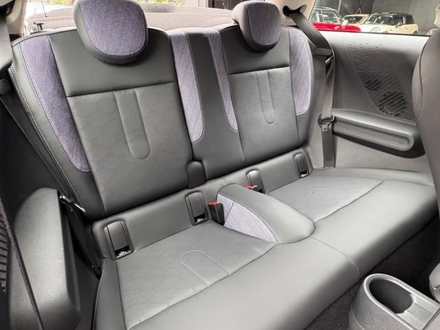 BMW MINI COOPER 2024