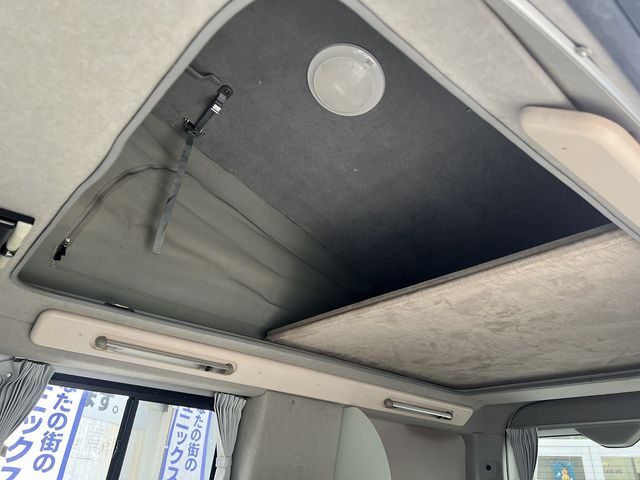 TOYOTA HIACE wagon 4WD 2009