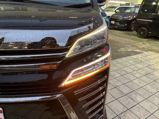 TOYOTA VELLFIRE 2018