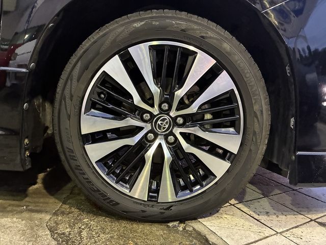 TOYOTA VELLFIRE 2018