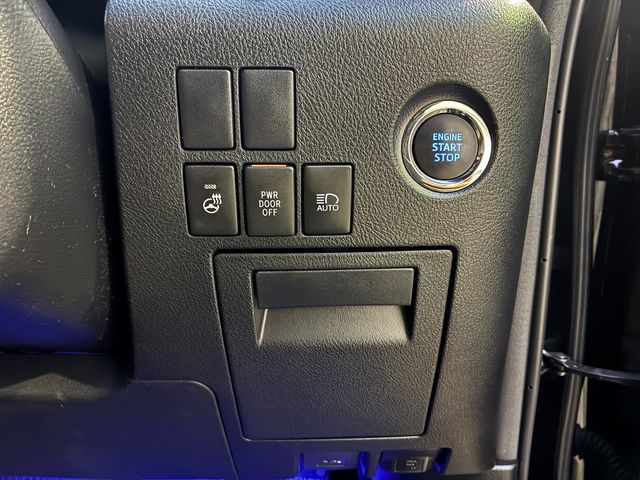 TOYOTA VELLFIRE 2018