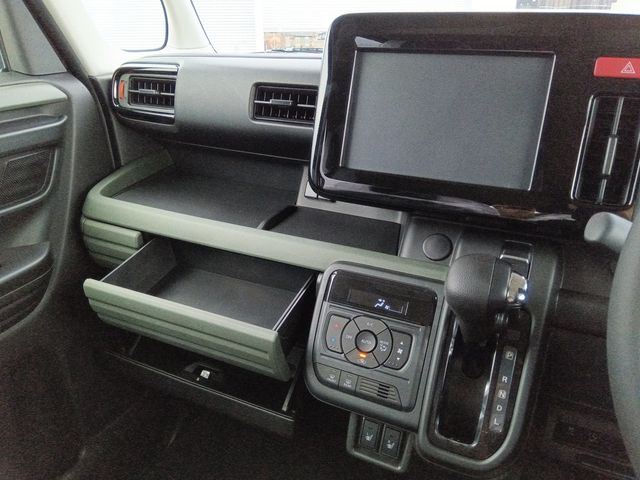 SUZUKI Spacia GEAR 2024