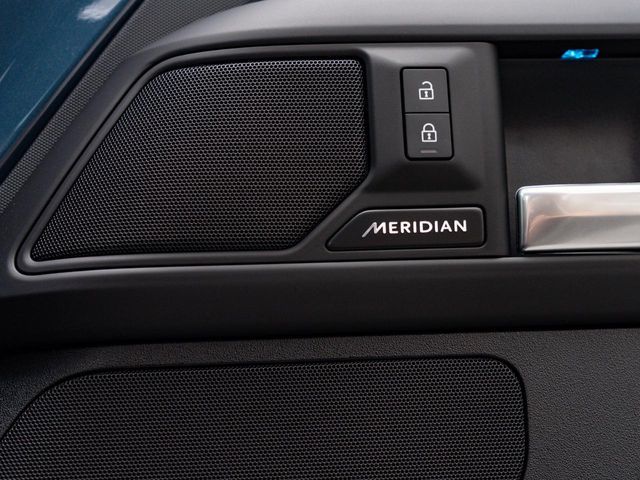 ROVER ROVER DEFENDER 2024