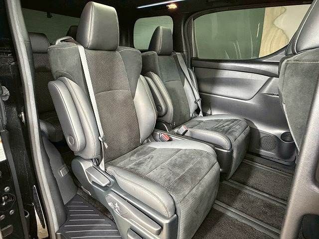 TOYOTA VELLFIRE 2021