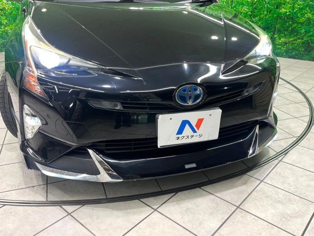 TOYOTA PRIUS 2018