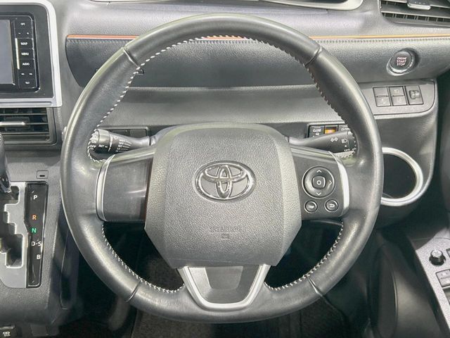 TOYOTA SIENTA 2018