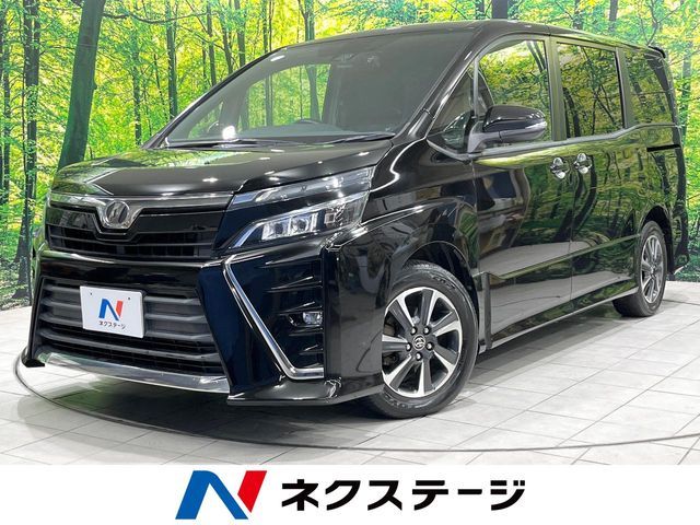 TOYOTA VOXY 2017