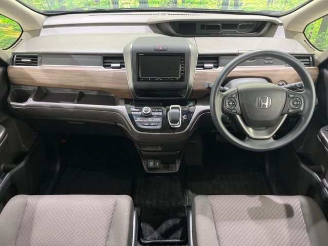 HONDA FREED HYBRID 2023