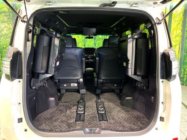 TOYOTA VELLFIRE 2017