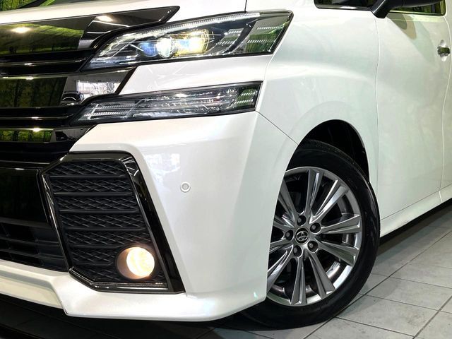 TOYOTA VELLFIRE 2017