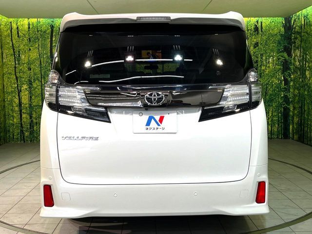 TOYOTA VELLFIRE 2017