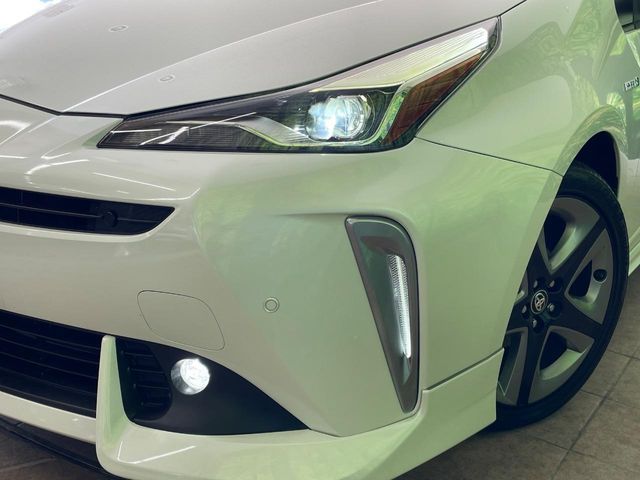 TOYOTA PRIUS 2019