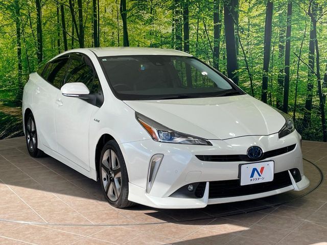 TOYOTA PRIUS 2019