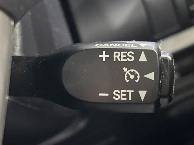 TOYOTA VOXY HYBRID 2018