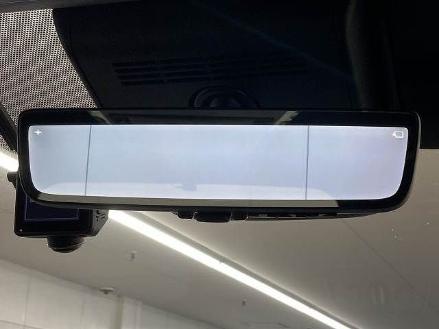 TOYOTA VELLFIRE  HYBRID 2023