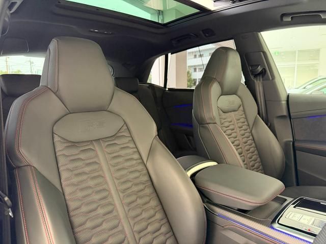 AUDI AUDI RS Q8 2024