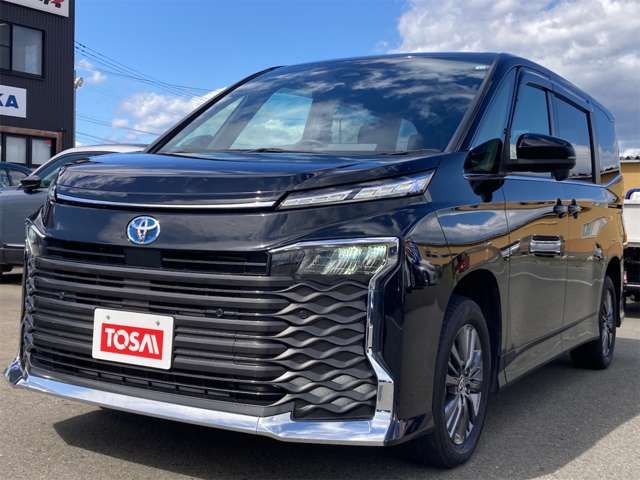 TOYOTA VOXY HYBRID 4WD 2022