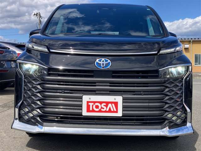 TOYOTA VOXY HYBRID 4WD 2022