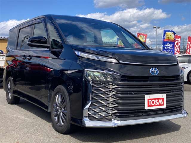 TOYOTA VOXY HYBRID 4WD 2022