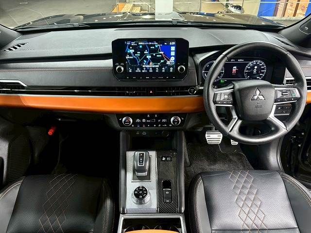 MITSUBISHI OUTLANDER PHEV 2023