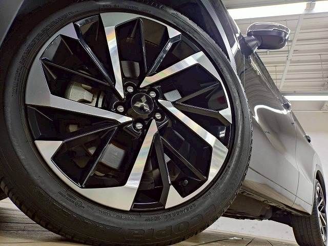 MITSUBISHI OUTLANDER PHEV 2023