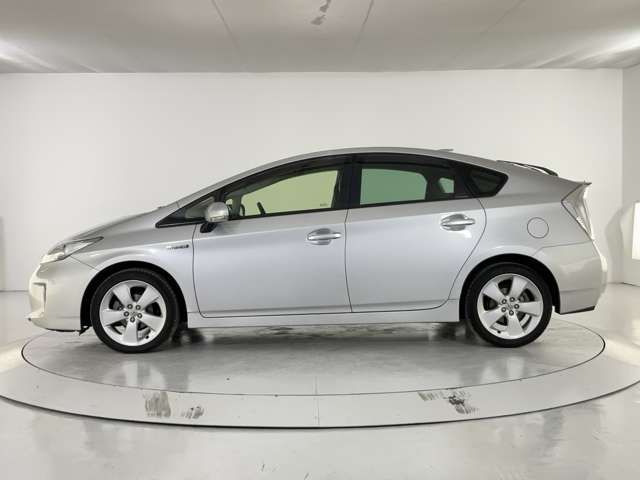 TOYOTA PRIUS 2014
