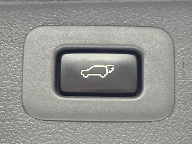 TOYOTA VELLFIRE 2013