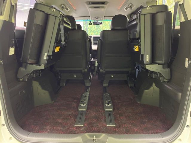 TOYOTA VELLFIRE 2013