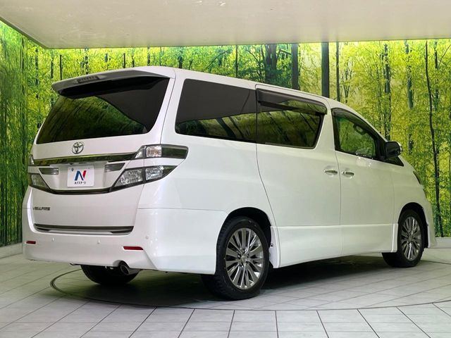 TOYOTA VELLFIRE 2013