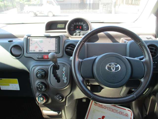 TOYOTA PORTE 2012