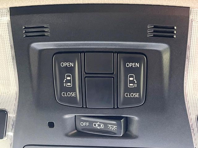 TOYOTA VELLFIRE 2017