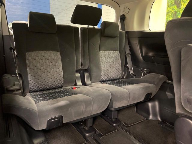 TOYOTA VELLFIRE 2017