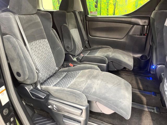 TOYOTA VELLFIRE 2017