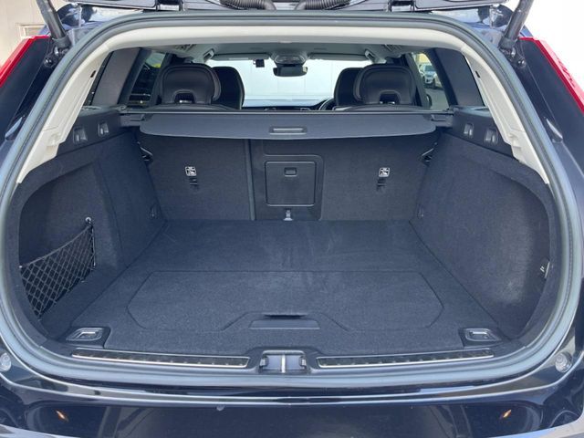 VOLVO VOLVO V60 2022