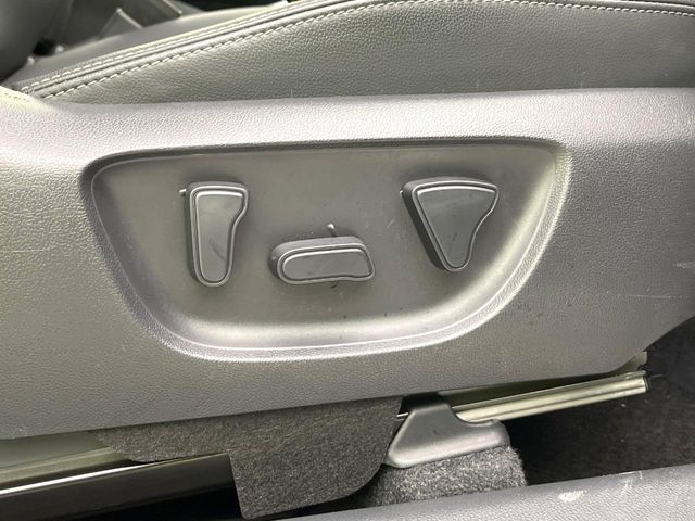 TOYOTA YARIS CROSS HYBRID 2023