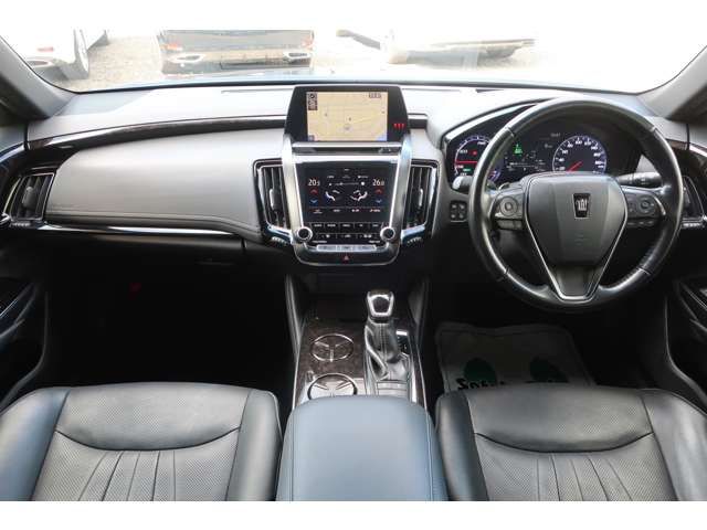 TOYOTA CROWN sedan hybrid 4WD 2018