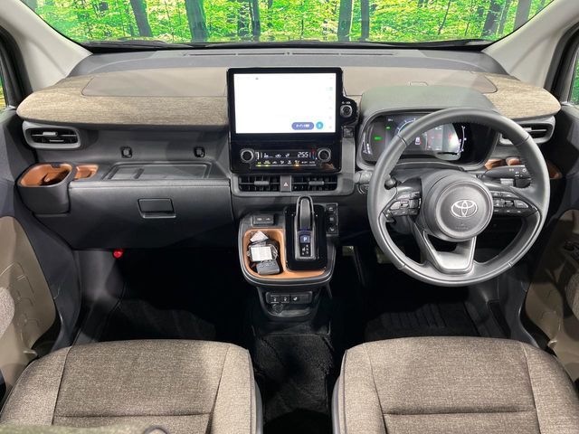 TOYOTA SIENTA HYBRID 2025