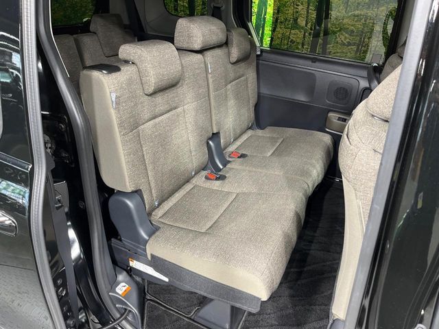 TOYOTA SIENTA HYBRID 2025