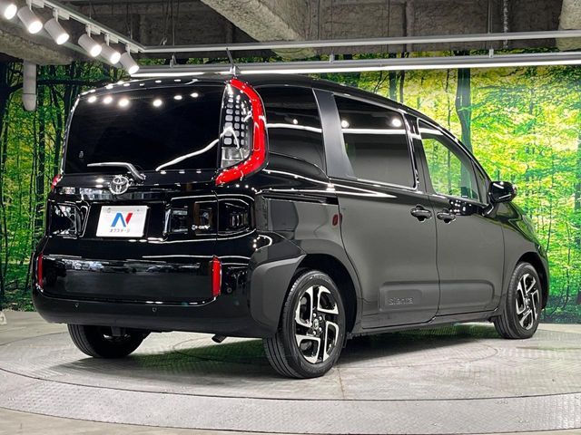 TOYOTA SIENTA HYBRID 2025