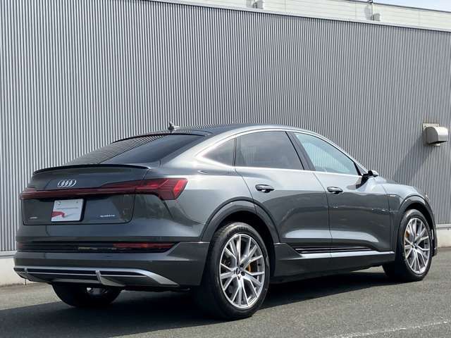 AUDI AUDI e-tron SPORTBACK 2021