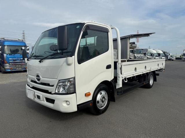 HINO DUTRO 2022