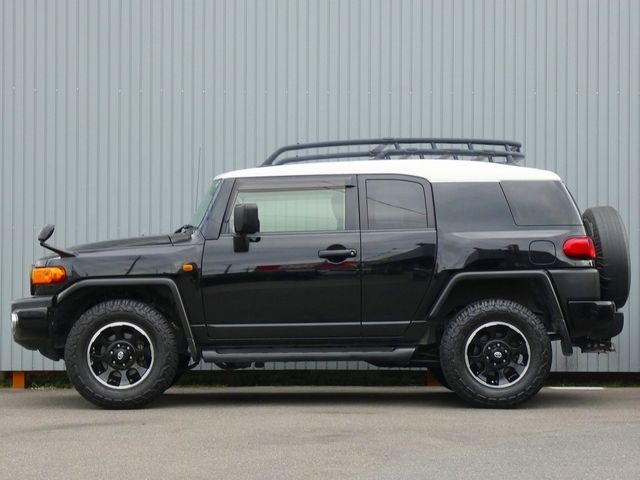 TOYOTA FJ CRUISER 4WD 2015