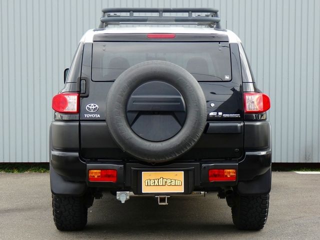 TOYOTA FJ CRUISER 4WD 2015