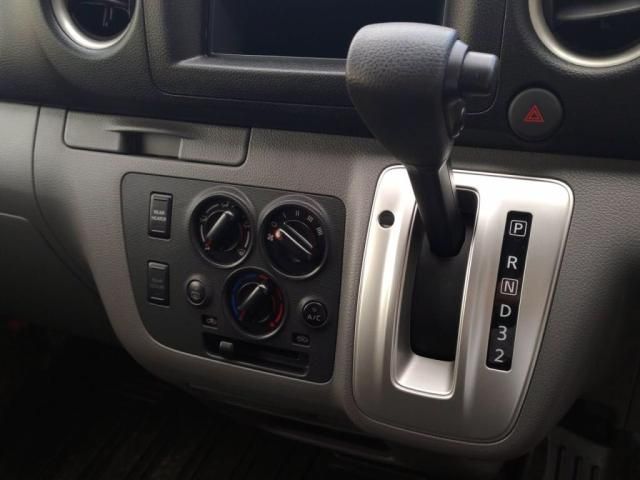 NISSAN NV350 CARAVAN 4WD 2019