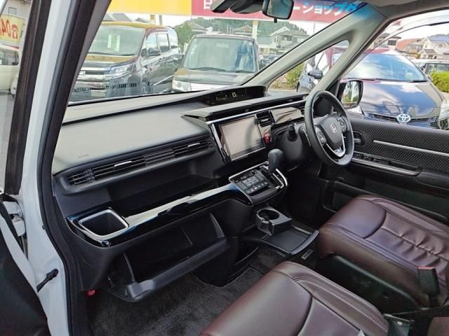 HONDA STEPWAGON 2016