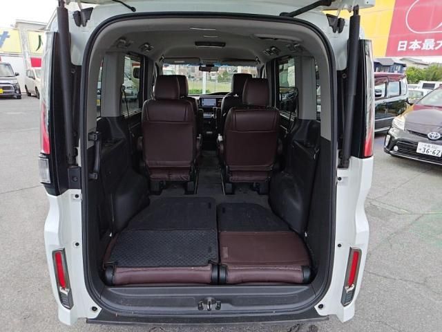 HONDA STEPWAGON 2016