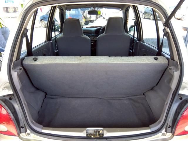 MITSUBISHI MINICA 1998