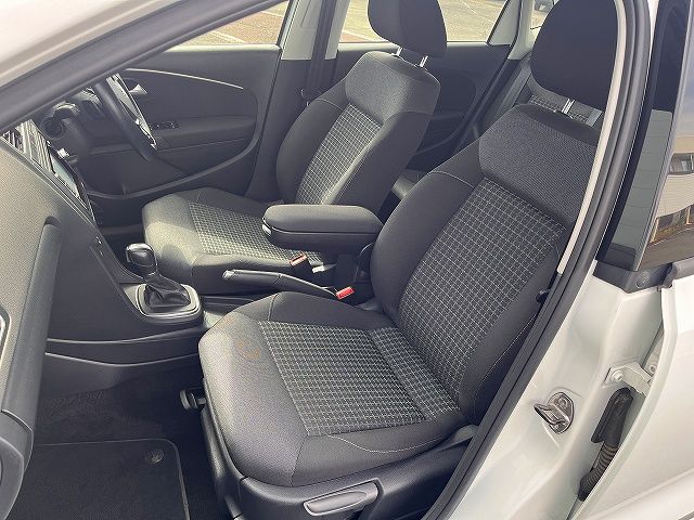 VOLKSWAGEN VOLKSWAGEN POLO 2016