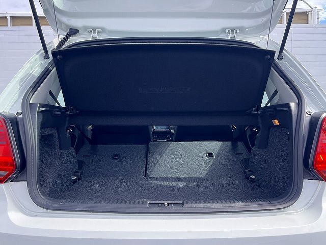 VOLKSWAGEN VOLKSWAGEN POLO 2016