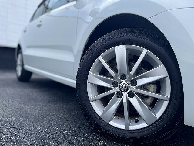 VOLKSWAGEN VOLKSWAGEN POLO 2016